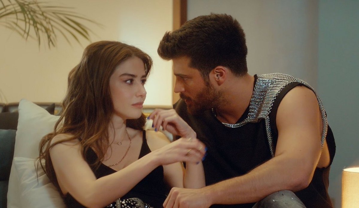 Por fin vuelven a nuestras vidas Ezgi y Ozgur😍🥰‼️ #ElHombreEquivocadoPremier