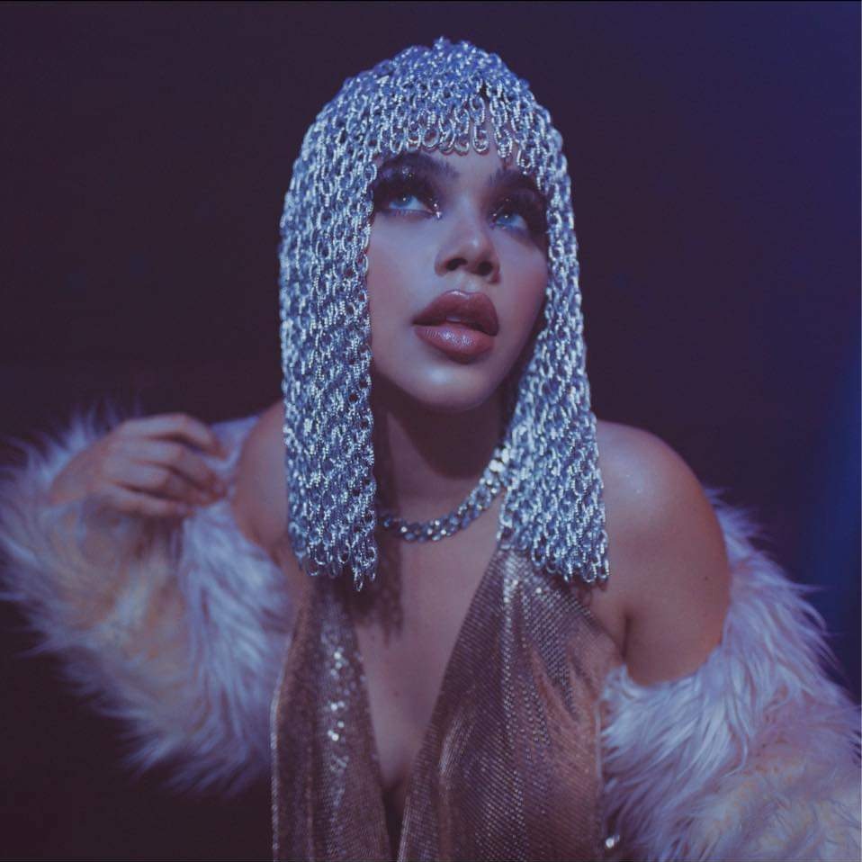 KeniaOsAcceso's tweet image. 🚨| Rápido Empezamos Tendencia 

👤| 5 comentarios c/u 
🔃| Rt para más alcance 

LA NOCHE KENIA OS