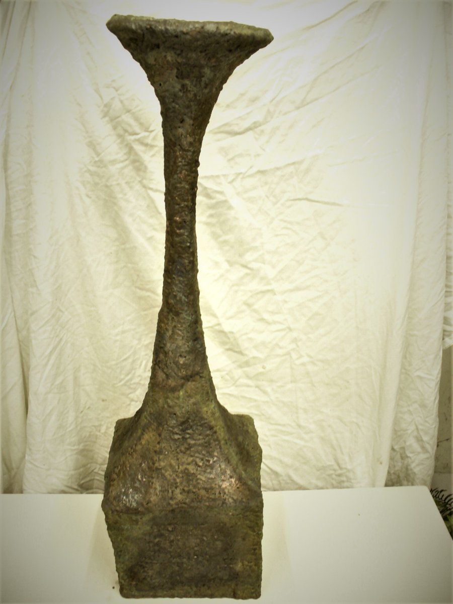 johnwalkeasy's tweet photo. Vase, Steel &amp; Bronze https://t.co/6RD3Hoj3Ck