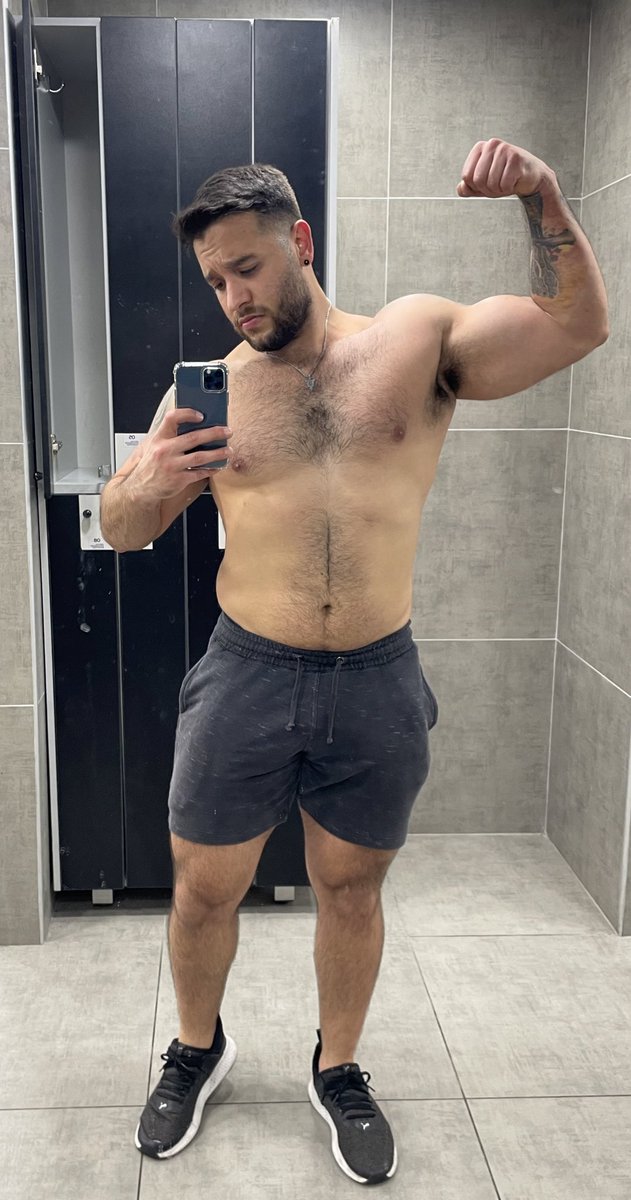 Soyjoseofficial's tweet photo. Vamos bien 💪🏻🧸, que tengan bonito jueves 🌈🌹 https://t.co/0AFUdWh5Tp