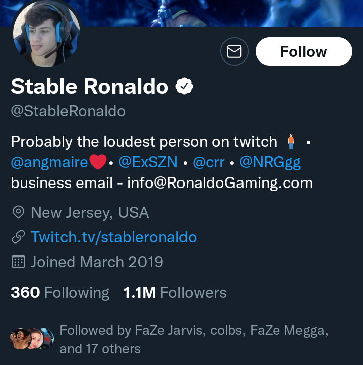 ChucklesV2's tweet photo. @StableRonaldo @MrBeast 🤡🤡🤡So 2B people who use Youtube are bots, including you? Using your stupid logic against you, so 1.1M of the whole world follows you? https://t.co/3Why8fruMV