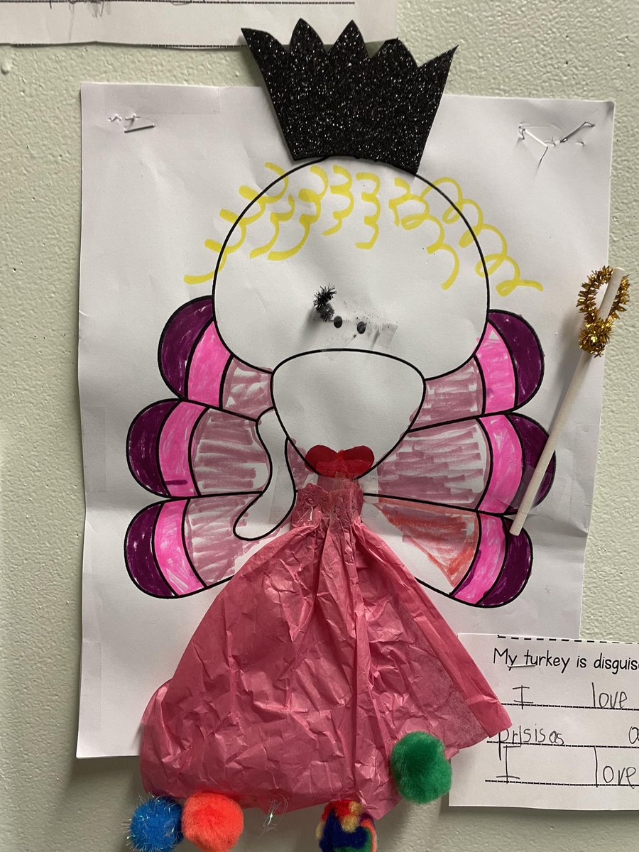 a2nurse99's tweet image. Happy Thanksgiving from the #Blitzlets!!! At school, they had to disguise their turkeys so they wouldn’t be dinner. #Blitzlet1 picked a princess. #Blitzlet2 picked a monkey. #HappyThanksgiving