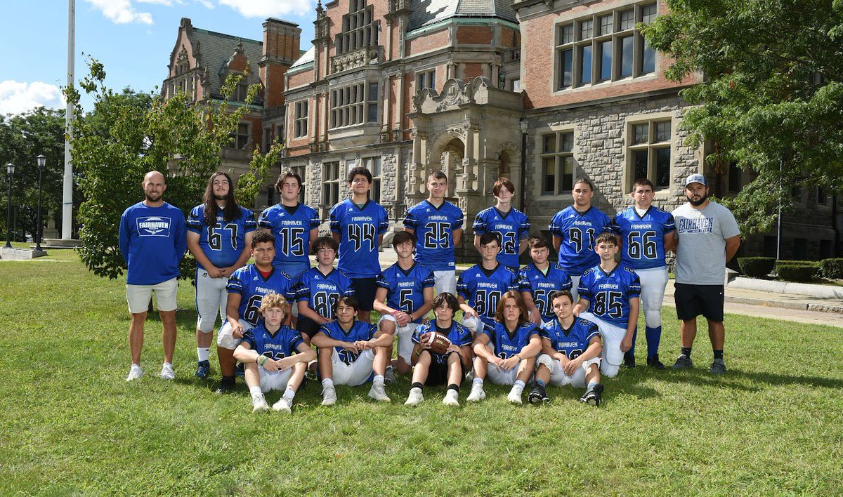 ViniB95's tweet photo. First year coaching HS Football in the books 

Overall (8-3) record 
SCC Small league champions (3-0)
Division 5 playoff spot 
Overtime win against ORR 
Beat Apponequite 
Beat Dartmouth on Thanksgiving 

What a season with a great coaching staff and great group of kids https://t.co/FhSyCreM6Z