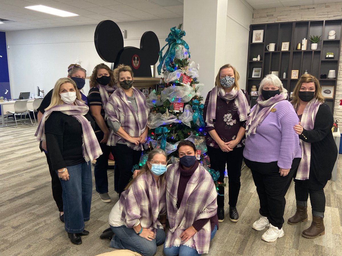 CAANiagara's tweet photo. Today, the #CAANiagara team dressed in purple and wore #WrappedInCourage scarves from our friends @GilliansPlace to raise awareness of the International Day for the #EliminationofViolenceAgainstWomen, as well the #16Days of Activism Against Gender-Based Violence. https://t.co/72C69ZsFEs