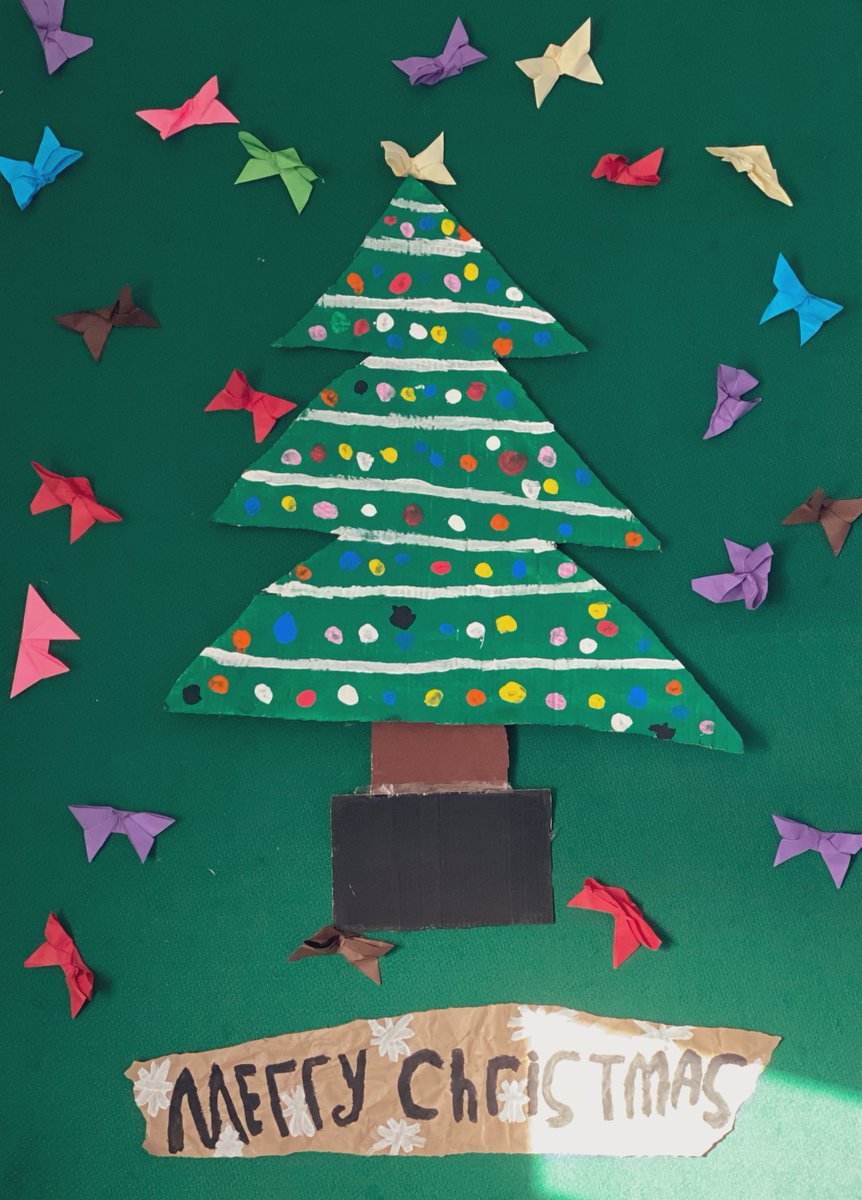 The Art rooms’ tree in the making… @Riverside_HEdT #semh #sen #wearealldifferent #artclub #oragami #recycling #artmakeschildrenpowerful