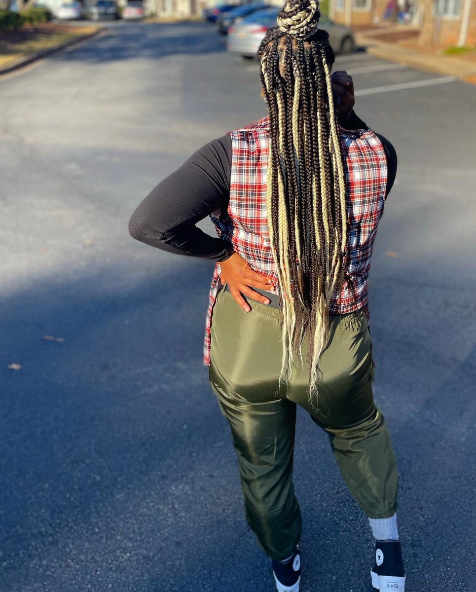 ykdesss's tweet photo. I’m on they ass , I just changed locations . 📍🦶🏾 #BigDessToYuu #JustTryingToPushThruTheHolidays😶
#LLMAYA🕊💕
#LLMISSBOOT🕊❤️
Hair: @dee2x__120 https://t.co/NhunCf0T2n