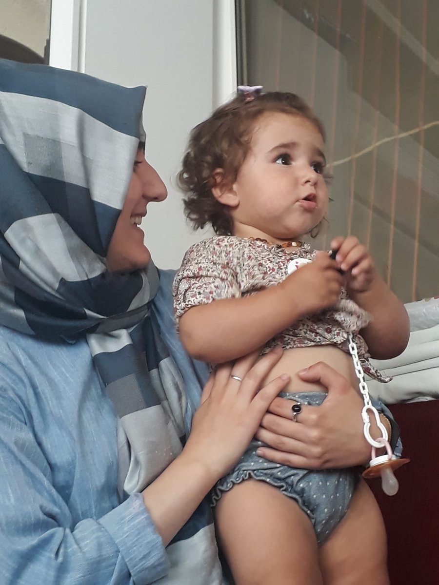 nahide1616's tweet photo. İki gözümün çiçekleri 🌼🤗 https://t.co/U9G7wj6AiK