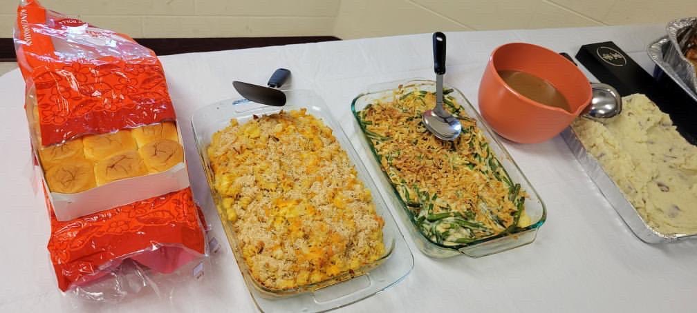 TheWTFNation's tweet image. This young SGT in C Btry, 3 - 6 FA, @drum10thmtn followed the example that his leaders before showed him and provided food to his Soldiers in the barracks. This is how you take care of your formation and show TiMS.
@Beags_Beagle @16thSMA