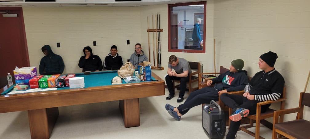 TheWTFNation's tweet image. This young SGT in C Btry, 3 - 6 FA, @drum10thmtn followed the example that his leaders before showed him and provided food to his Soldiers in the barracks. This is how you take care of your formation and show TiMS.
@Beags_Beagle @16thSMA