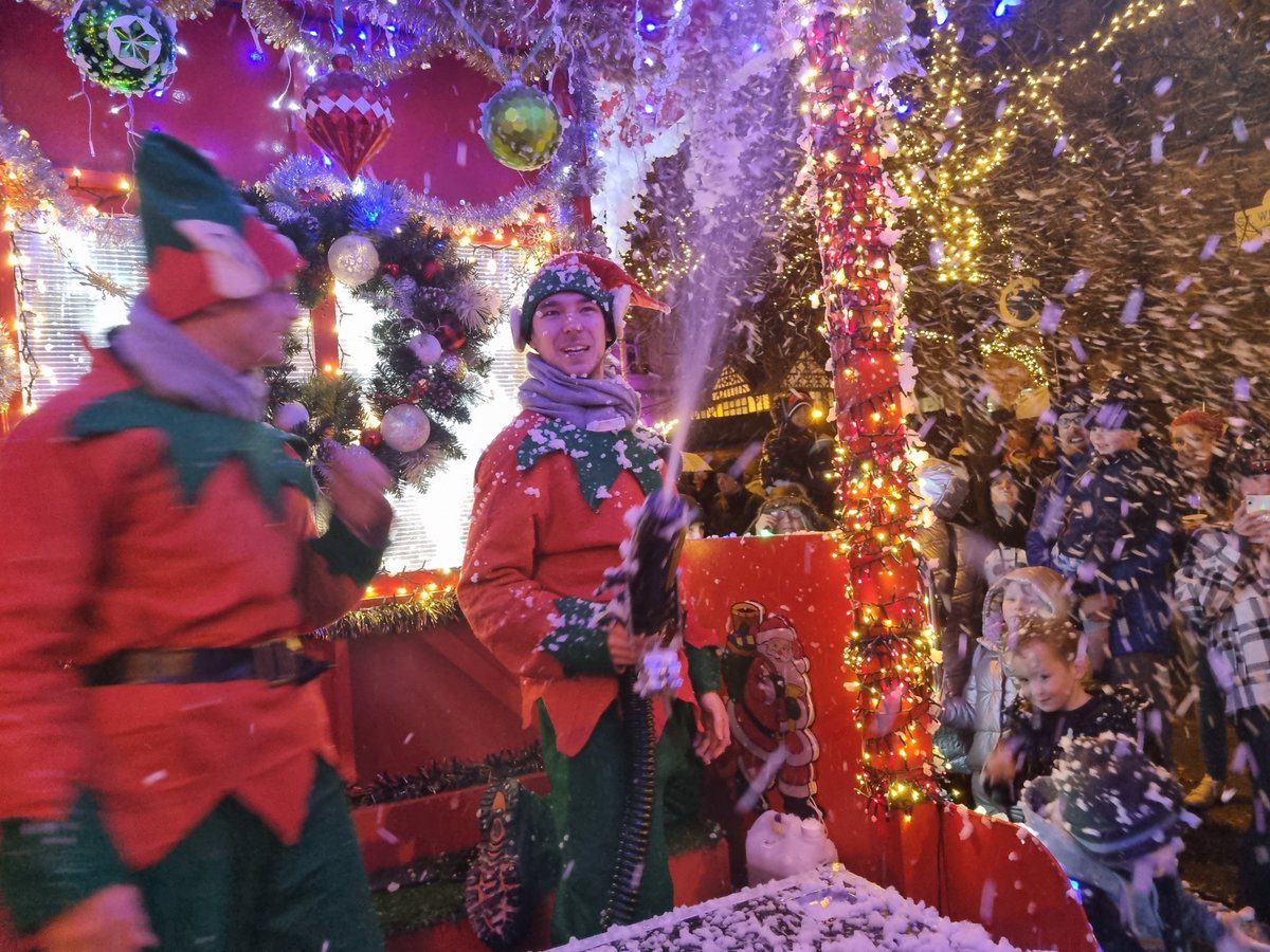 Chester Grosvenor 76 Round Table tweet media