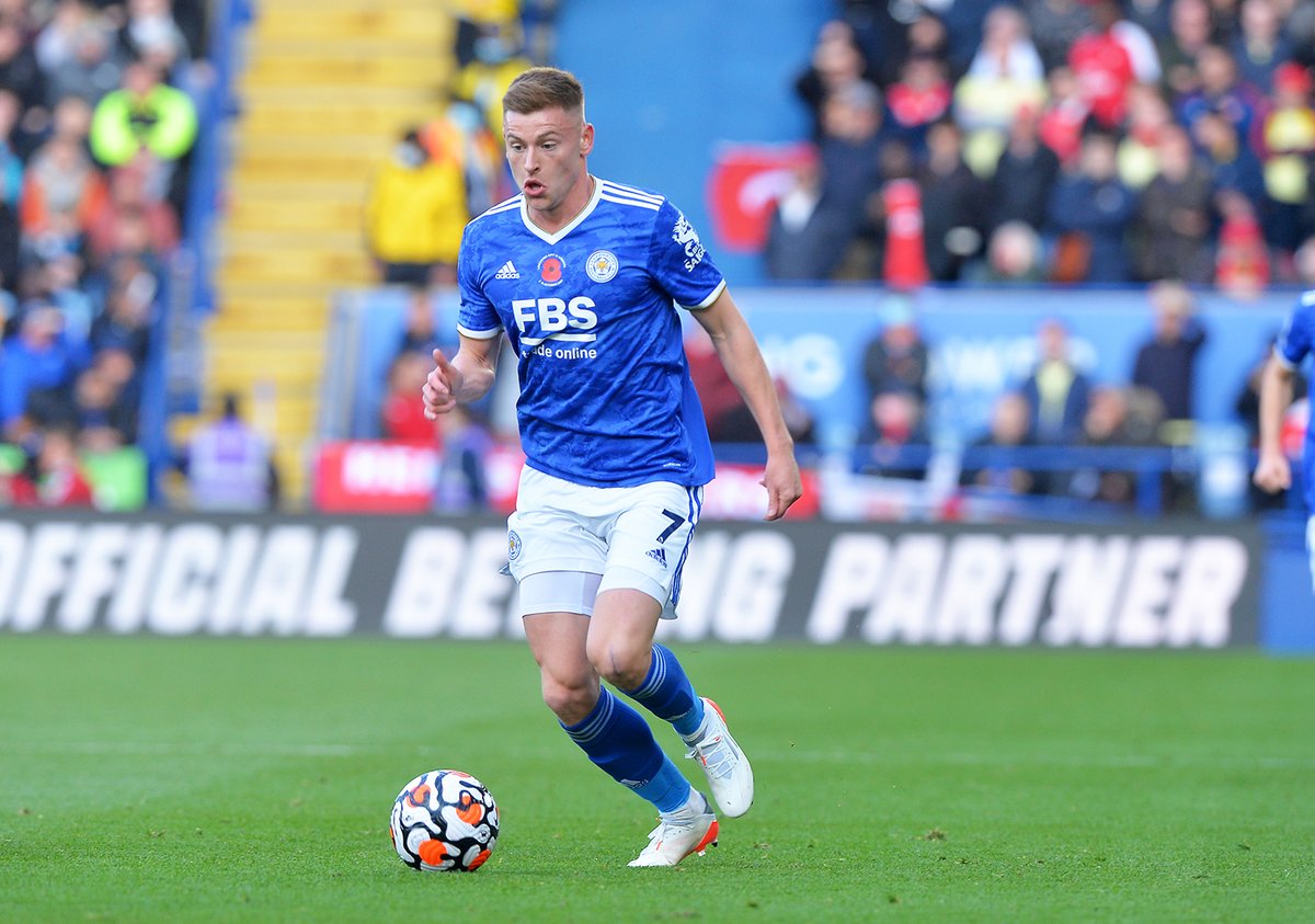 OfficialFPL's tweet photo. 🦊 Which Leicester players are making it into your #FPL team for GW13? https://t.co/N9sKD62t1O