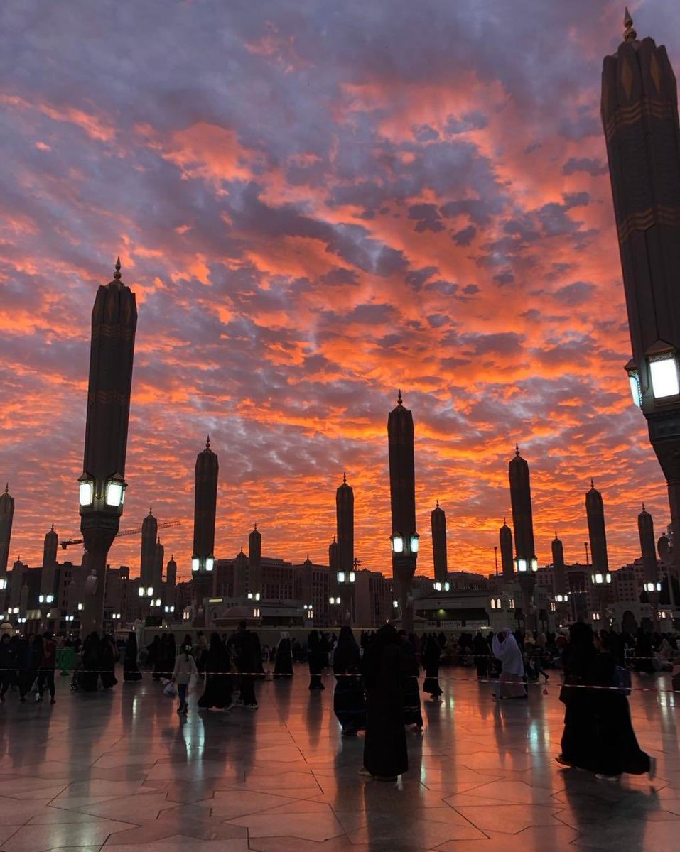 المسجد النبوي أثناء الغروب