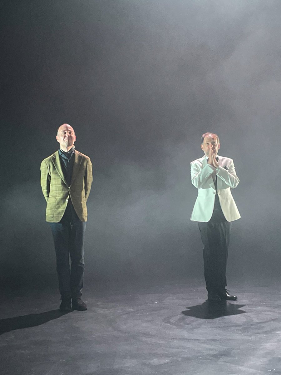 FranckNesme's tweet photo. Denis Podalydès seul en scène et absolument remarquable dans LA DISPARITION DU PAYSAGE mis en scène par Aurélien Bory d’après un texte de Jean-Philippe Toussaint aux Bouffes du Nord @BouffesDuNord #DenisPodalydes #LaDisparitionDuPaysage #AurelienBory #JeanPhilippeToussaint https://t.co/t9LpeHE5Yj