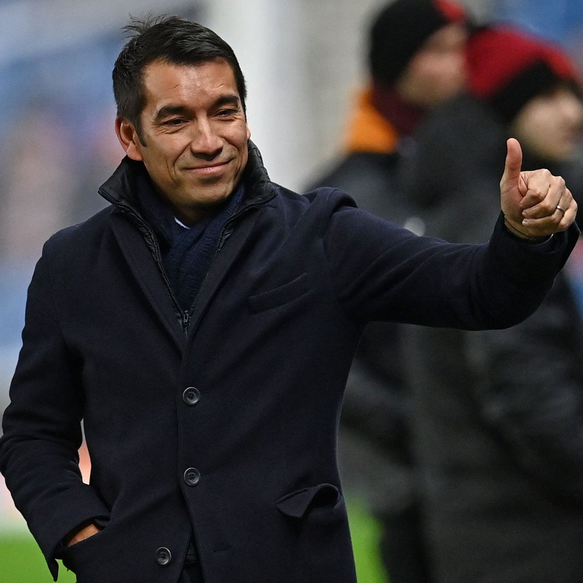 bet365's tweet photo. 25th November 1999:
- Played 90 minutes for Rangers in a 2-0 UEFA Cup win over Borussia Dortmund.

25th November 2021:
- Managed Rangers to a 2-0 UEFA Europa League win over Sparta Prague.

The Giovanni van Bronckhorst era is underway at Ibrox.

#RangersFC https://t.co/EI3t7EoAFA