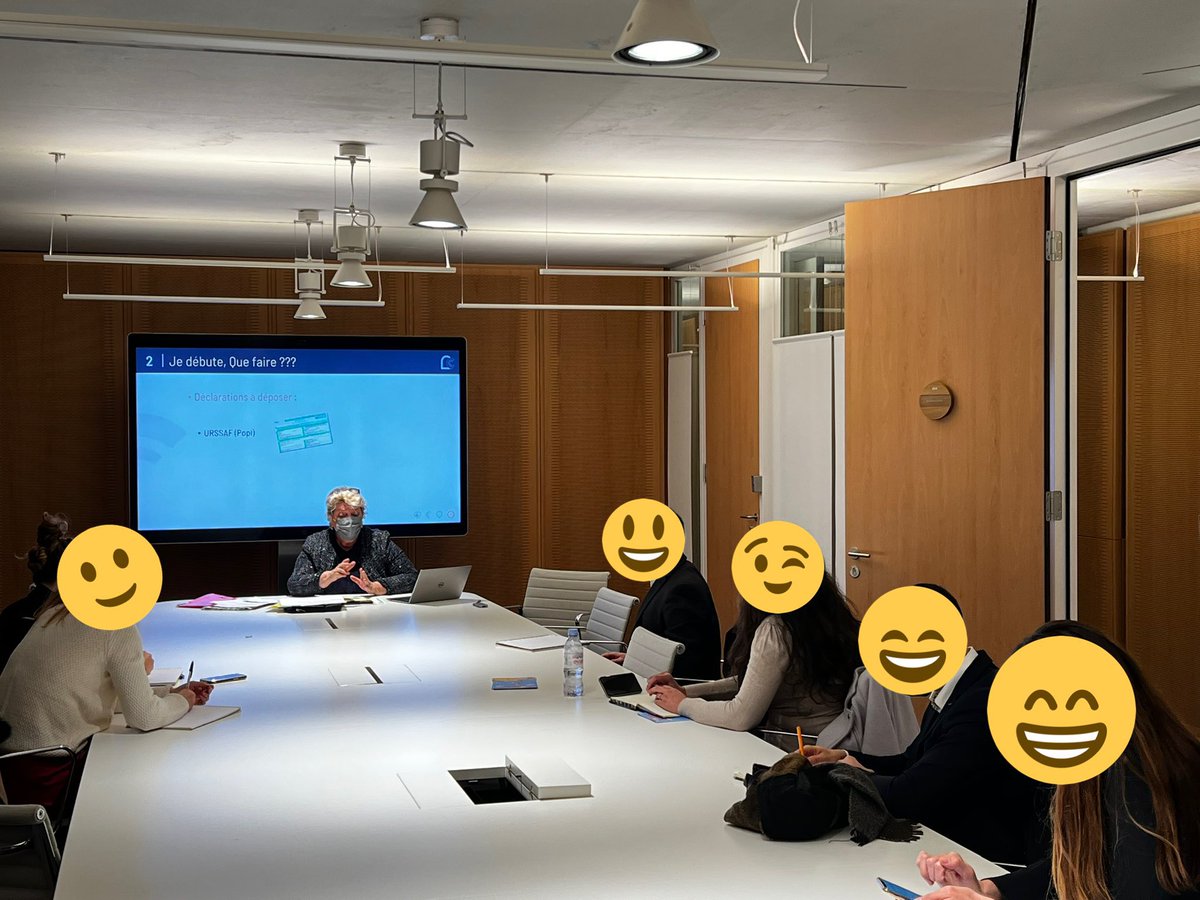 ANAFAGC's tweet photo. 🔴📝Notre formatrice, @NadineSERRES, était présente aujourd’hui à La Journée du #JeunesAvocats organisée par @UJAdeParis pour un atelier sur les formalités de début d’activité : #ACCRE, régime d’#imposition, #TVA… https://t.co/1zTM3O4KsN