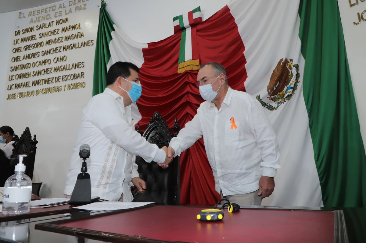 EmilioCMDE's tweet photo. A partir de las 2 de la tarde compareció el secretario Luis Romeo Gurría Gurría con respecto a la institución de la que es titular.

En la Secretaría de Ordenamiento Territorial y Obras Públicas se ha trabajado en cuestiones de la contribución https://t.co/NnlBzX23js