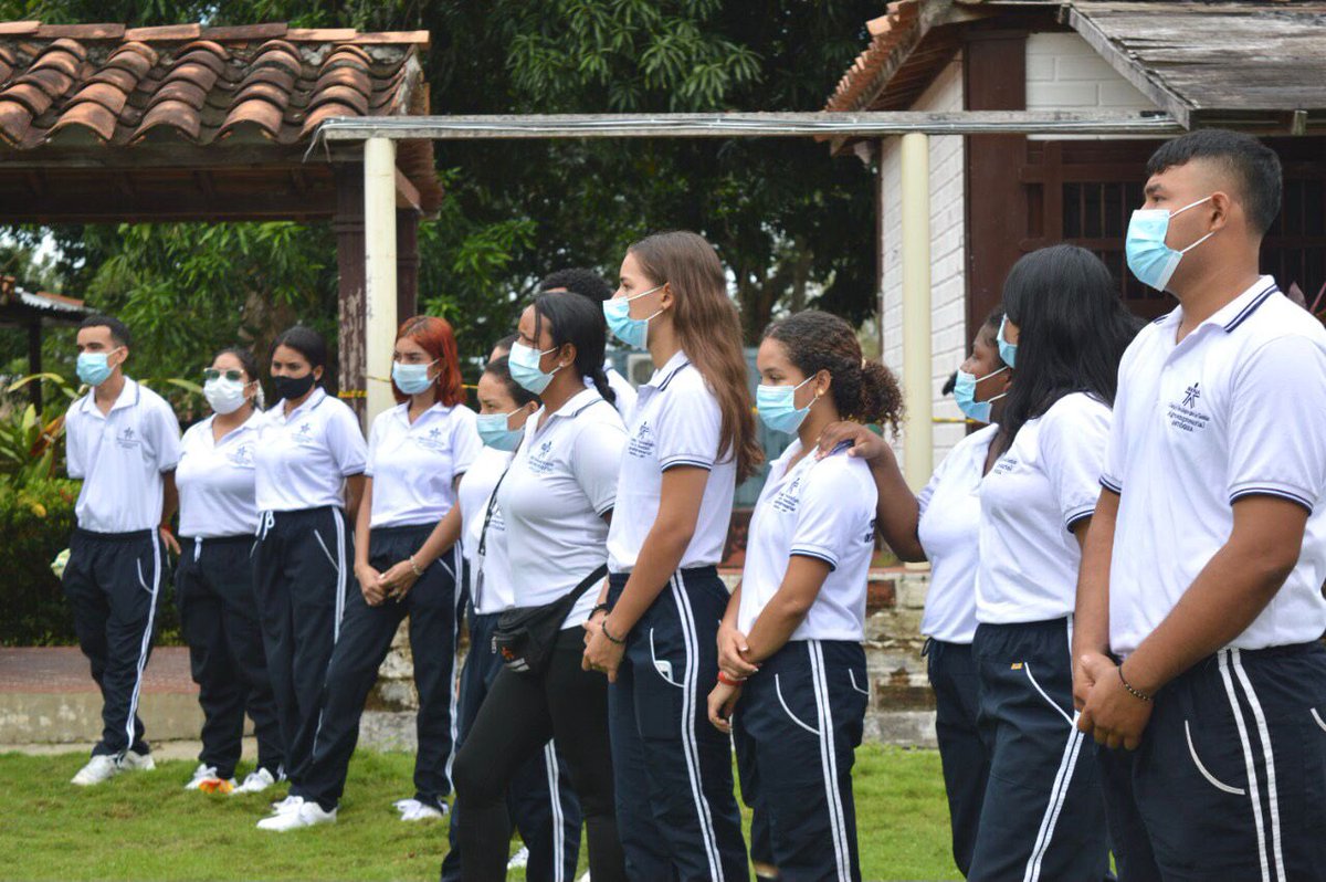 SENA_Antioquia's tweet image. Aprendices del Semillero de Huellas Tecnológicas Investigativas de #Caucasia, se capacitaron en habilidades comunicativas, concentración, trabajo colaborativo entre otras, permitiendo fortalecer sus habilidades investigativas #SomosSENA