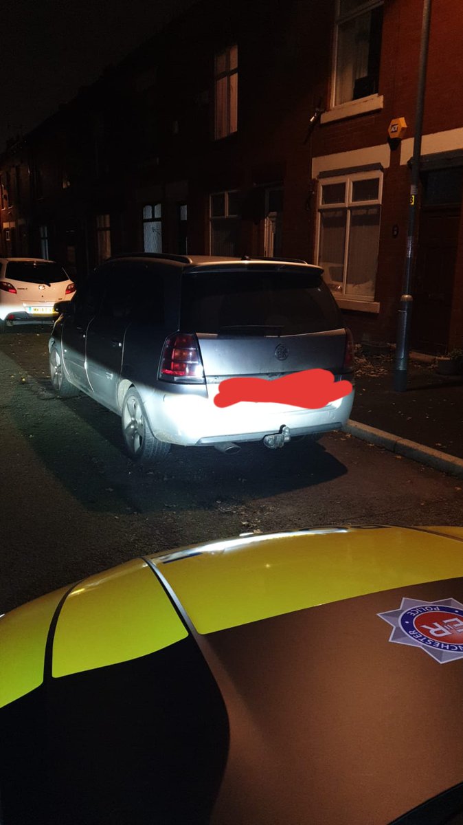gmptraffic's tweet photo. The driver of this vehicle was detained on foot after he saw #XT44 pass by and dumped his vehicle in #Oldham. Found to be disqualified so vehicle #seized and driver reported. https://t.co/XSEqTF1BQK