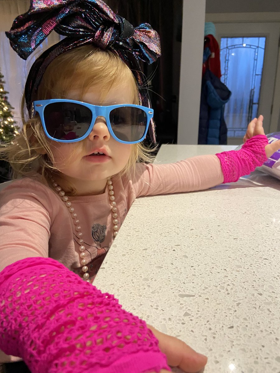 Claire Hatje tweet media