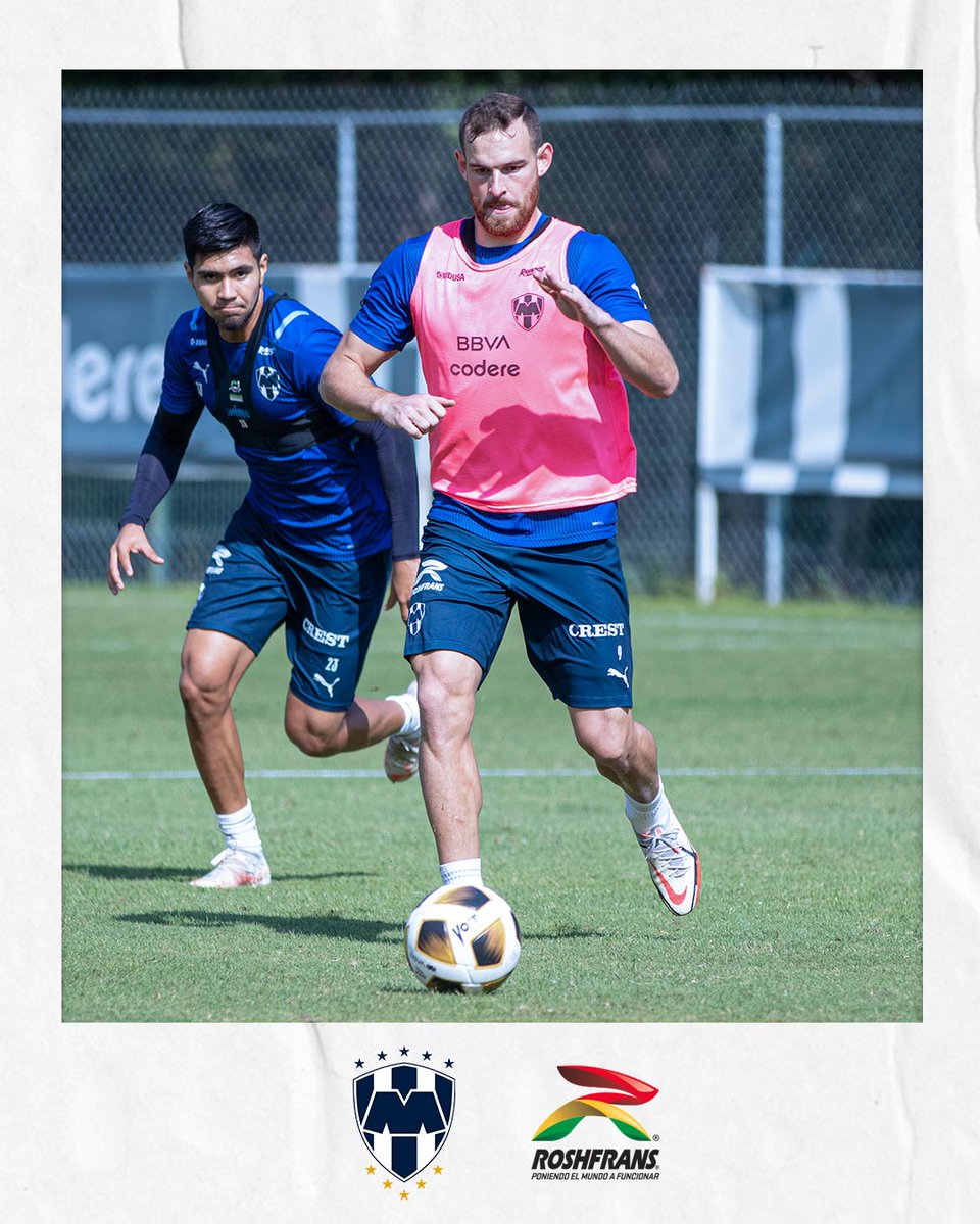 Rayados's tweet photo. 📸| La #PostalRayada @RoshfransMX de nuestro #EntrenamientoRayado 

@vincentjanssen se prepara de cara al partido de vuelta🔥👊🏻

¡Dale, “Toro”! 🇳🇱

#ArribaElMonterrey 🇫🇮 https://t.co/zBqqAlm7me