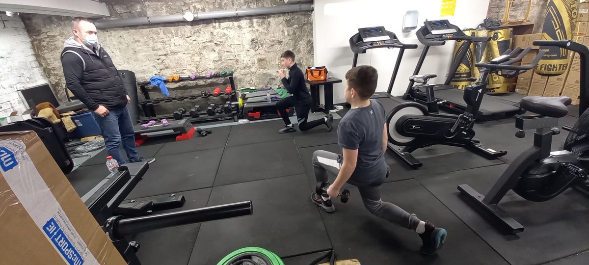 limerickyouth's tweet photo. The Health &amp; Fitness Prog continued @garryowencdp this week as the boys with our #Garryowen UBU &amp; #Irishtown #GYDP groups did weight training with a focus bench pressing with instructor John Ryan 🏋️‍♂️ Well done 👏🏼 #limyouth #lys @ywirl https://t.co/4g9xTdrsZA