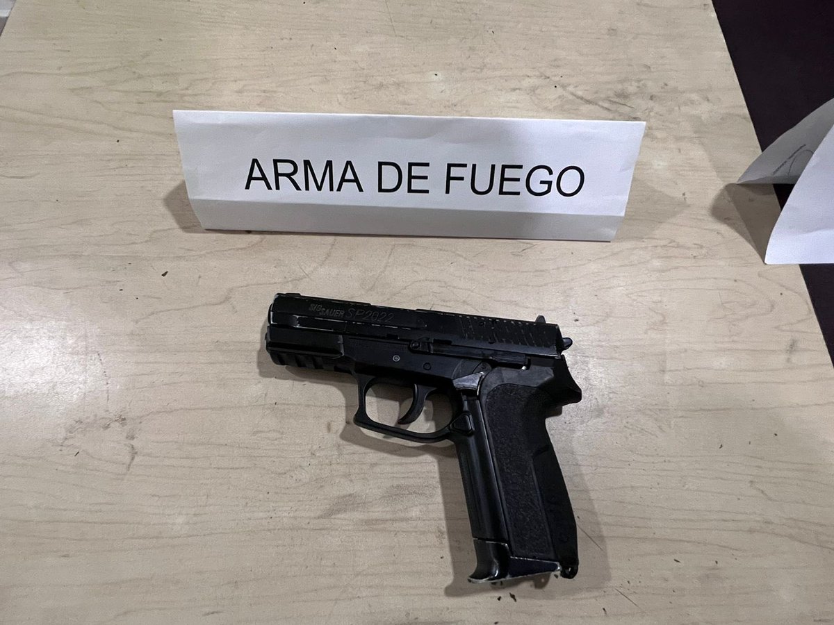 Juan Pablo Beltran V. (@jpablobeltran) on Twitter photo Dimos captura en flagrancia a 6 ciudadanos que cometían hurto con 1 arma de fuego y 2 armas blancas en el transporte público - SITP, por la Av primera de Mayo <a href="/PuenteAranda_/">Alcaldía Local de Puente Aranda</a> , recuperamos 6 celulares y 1 reloj. Dimos captura en flagrancia a 6 ciudadanos que cometían hurto con 1 arma de fuego y 2 armas blancas en el transporte público - SITP, por la Av primera de Mayo <a href="/PuenteAranda_/">Alcaldía Local de Puente Aranda</a> , recuperamos 6 celulares y 1 reloj.