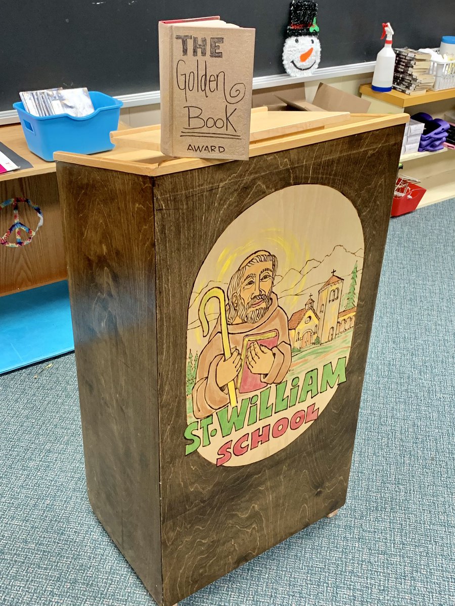 MrsGagneTeaches's tweet photo. The 4th Annual Golden Book Awards in grade 5/6 this afternoon. Everyone did an awesome job on their book trailers for our novel study of #FattyLegs 📚🎬 @Flipgrid https://t.co/mQ6airLBc4