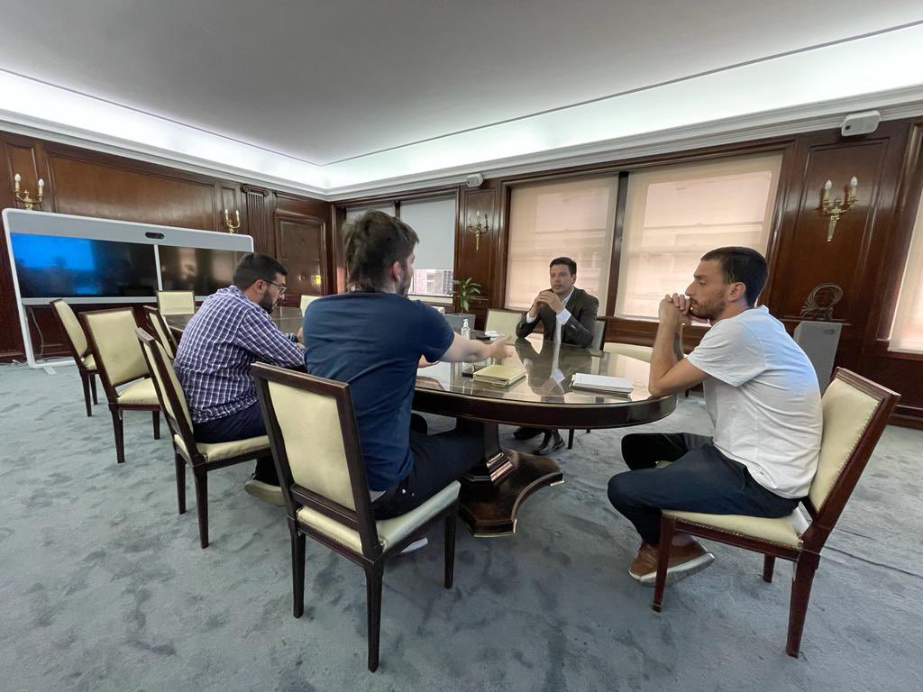 cardozocristian's tweet photo. Junto al ministro de Ambiente y Desarrollo Sostenible de la Nación, @juancabandie, vamos a implementar en el Partido de La Costa una serie de capacitaciones y programas para promover la educación y la acción ambiental en distintos ámbitos de la comunidad. https://t.co/Uq8vtA3kdQ