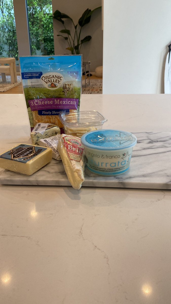 handlerkayla19's tweet photo. Making a nut free cheese charcuterie board so that my sister will be able to eat it! These are her favorite type of cheeses and she’s going to be so surprised when it’s all done. Nice preparation for the hors d’oeuvres https://t.co/AejUlBTU22