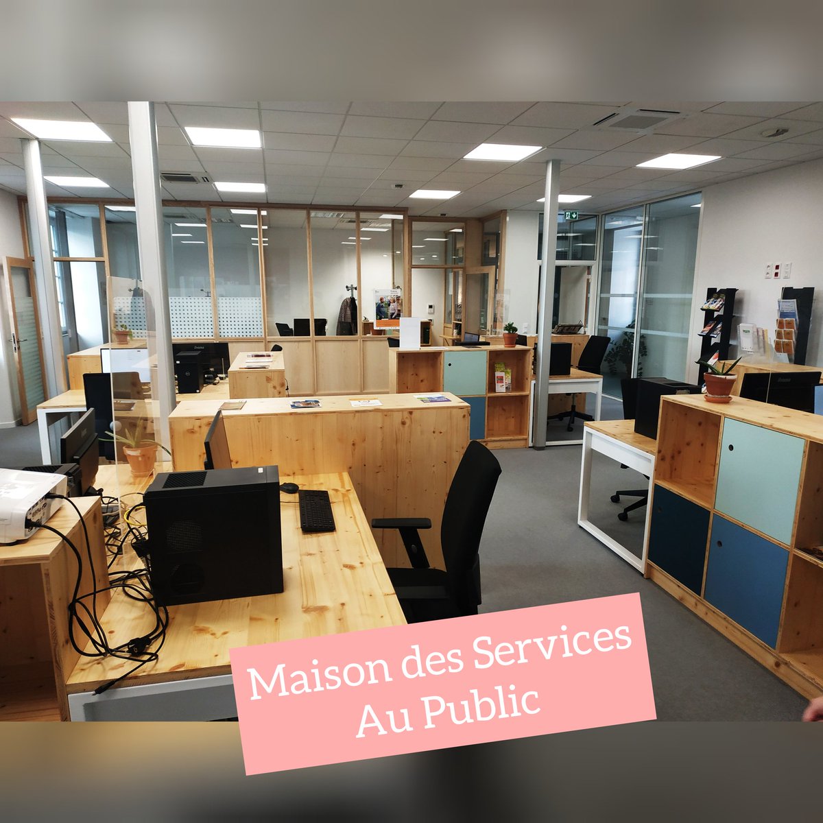 20100nicolas's tweet photo. Inauguration aujourd'hui du "Quart-Lieu" à Saint-Céré, porté par @CauvaldEx et @Occitanie mêlant espace de #coworking, #fablab, #MSAP et hébergement d'entreprises. 

Un endroit idéal pour travailler, créer, échanger, innover, être aidé...Bravo pour cette superbe initiative ! 🙂 https://t.co/z1oZSrjEHN