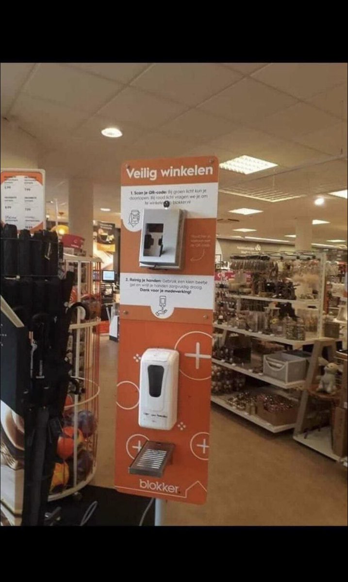 timdouwsma's tweet photo. ‘ zoiets gebeurt hier echt niet hoor Tim’ #wateenwappie 😂 #intertoys https://t.co/3L97oK6WBL