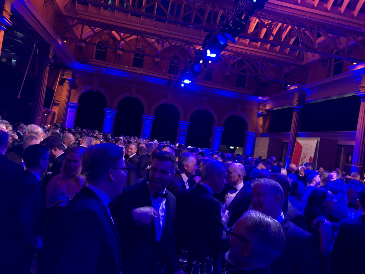 shrimpo's tweet photo. Booker wins Green Wholesaler award @FWDwholesale #FWDGOLD medal awards https://t.co/MRkIAOw1hg