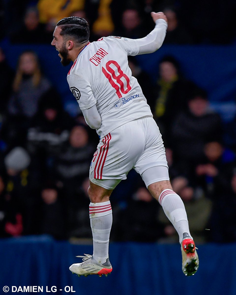 OL's tweet photo. 🦁🔴🔵

#BIFOL #UEL https://t.co/hw9RaRX4f0