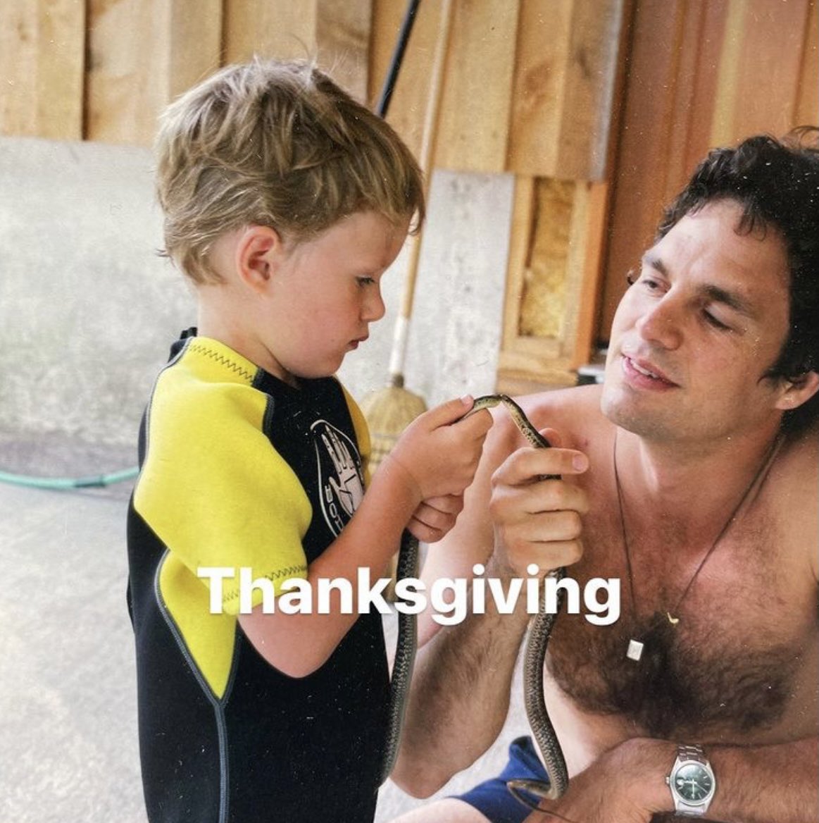 Jedi_Jill's tweet photo. I’m thankful to Keen for sharing this sweet picture. 😊😊😊 #MarkRuffalo #KeenRuffalo #muchtobethankfulfor https://t.co/zAdKaxyzAc