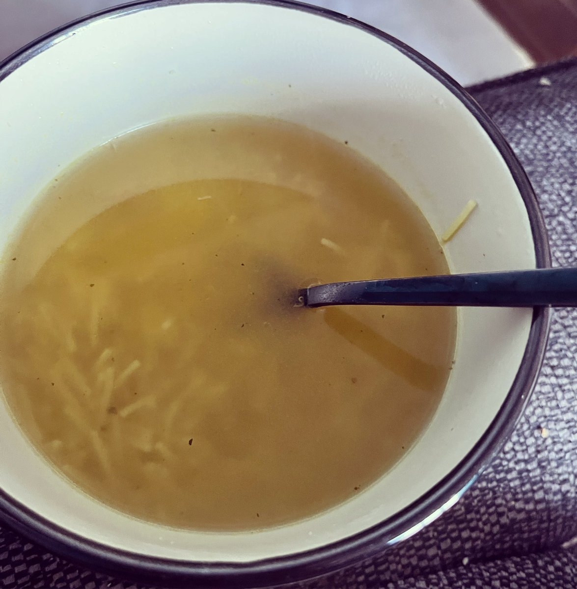AngiesFit4Life's tweet photo. Turned really cold and feeling a bit tiered so chicken noodle soup time. #knorr #chickennoodlesoup #warmyourcockles #comfortfood #cold #myweightlossjourney https://t.co/dHqyDptdXK