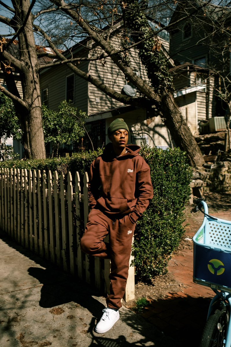 Few Less™ tweet media