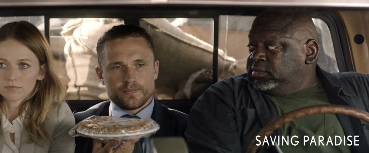 savingparadise1's tweet photo. "Don't touch the pie!"- George🤣 🤣  #HappyThanksgiving 🥘 🦃 🦃  #movienight #family #community #friends https://t.co/ahOYlzKjYG