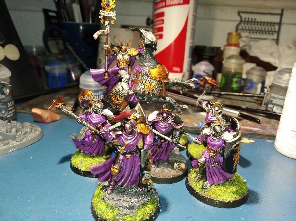 NeldorethMinis's tweet photo. Fuerza Stormcast en aumento, preparándose para llevar llevar la palabra de Sigmar por los Reinos Mortales.
#WarhammerCommunity #Warhammer #Warmongers #Stormcasts https://t.co/ZHD1xpkyjp
