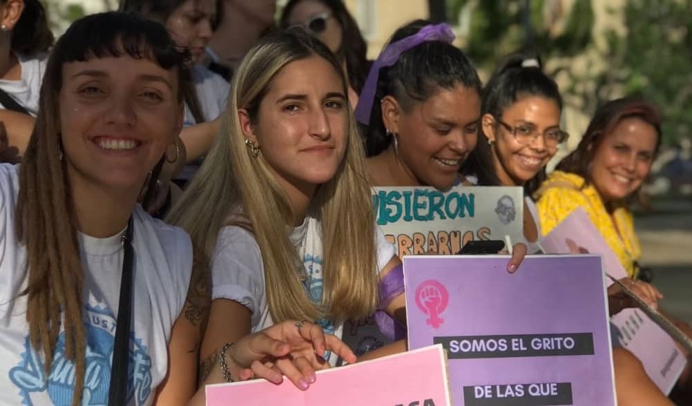 JoritaMudallel's tweet photo. ✊🏻💜 #25N https://t.co/3J7VF5QG5O