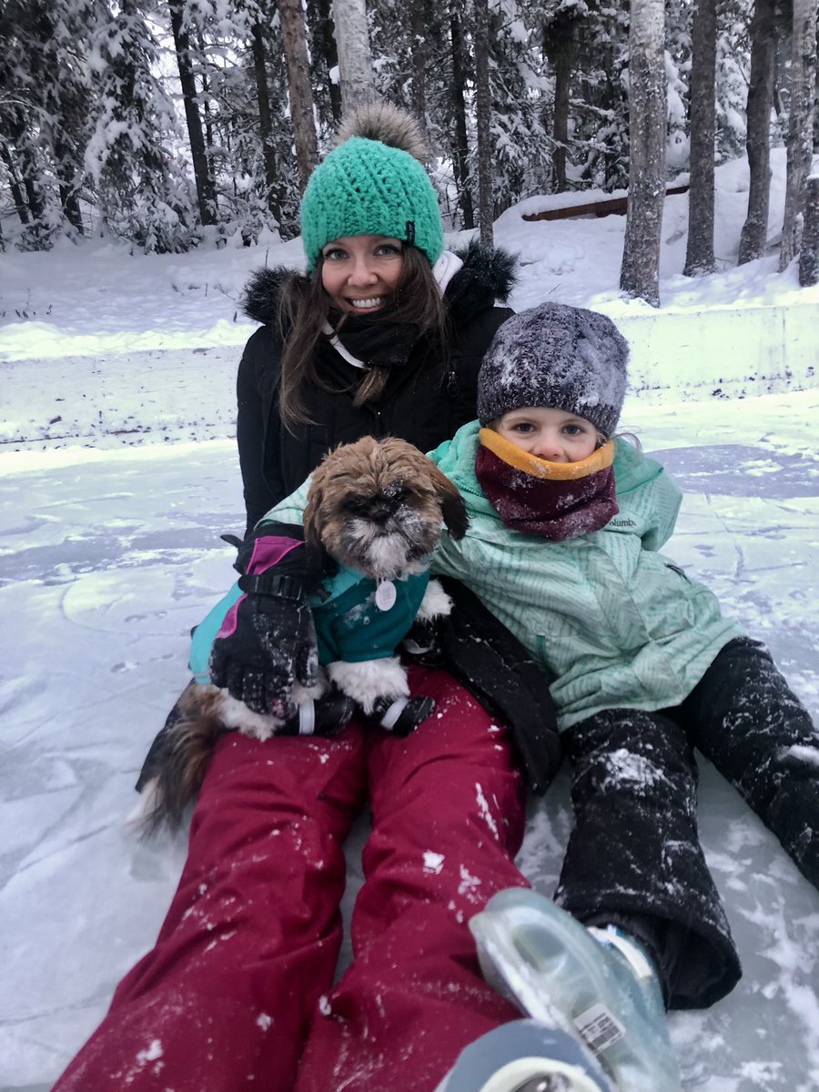danbentle's tweet photo. Nice and icy up here North of the Wall this Thanksgiving ☺️#Alaska #AlaskaGirls https://t.co/N2ezVWFBaS