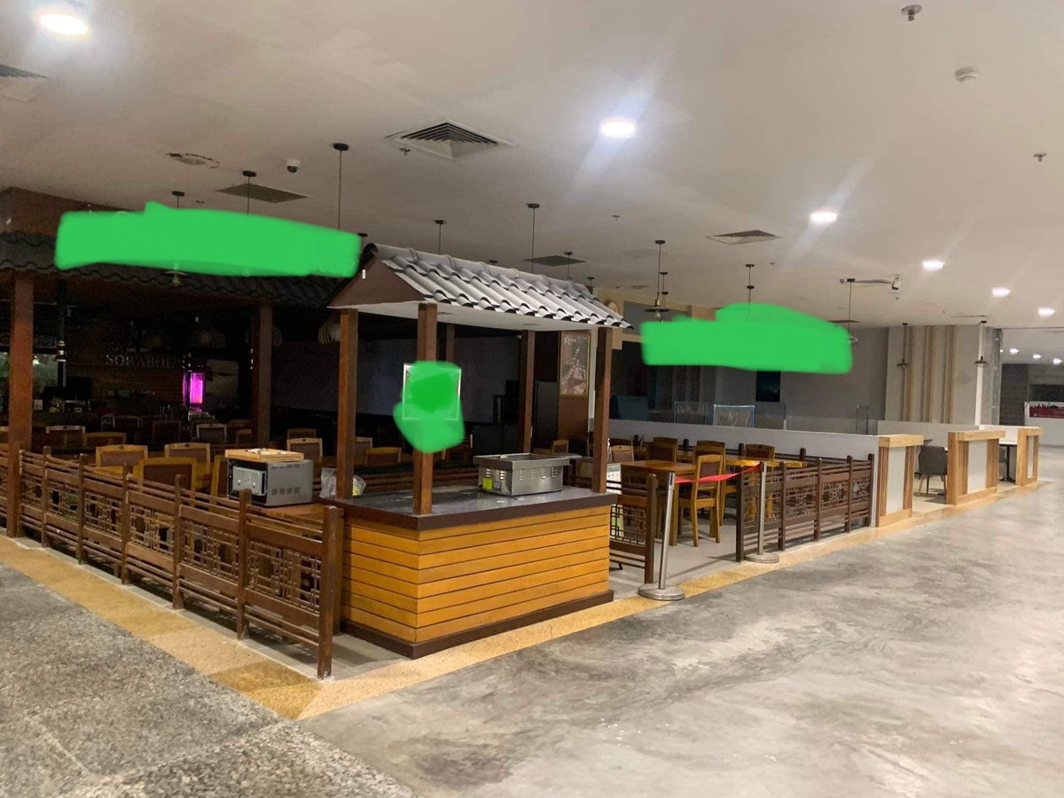 LeongWaiKitCNA's tweet photo. A day after 2 anti #Myanmar army protesters were reportedly punched by security guards in Myanmar Plaza, people boycotted the mall 

I edited the photos from @Khithitofficial to mask the merchants — my intention is to show emptiness https://t.co/A7CgsraHCr