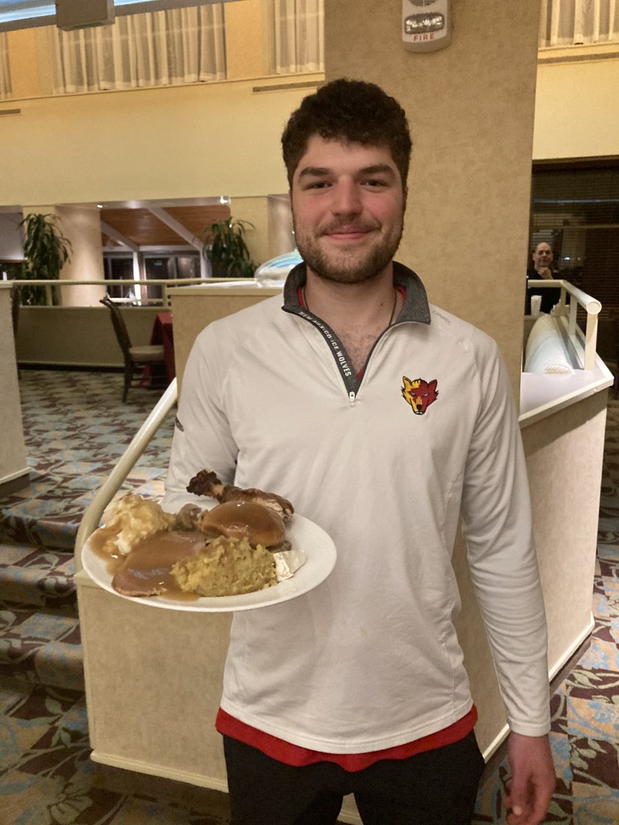Thank you to <a href="/OmniHotels/">Omni Hotels & Resorts</a> in Corpus Christi for hosting the boys today and providing a delicious Thanksgiving meal! Fueling up for a big game tomorrow! Happy Thanksgiving to all!