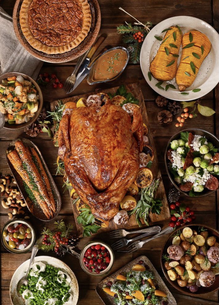 CarlosRodfer's tweet photo. Happy Thanksgiving!! ✈️ 🪵🦃🥧🍾 https://t.co/kTzLtVm5Q8