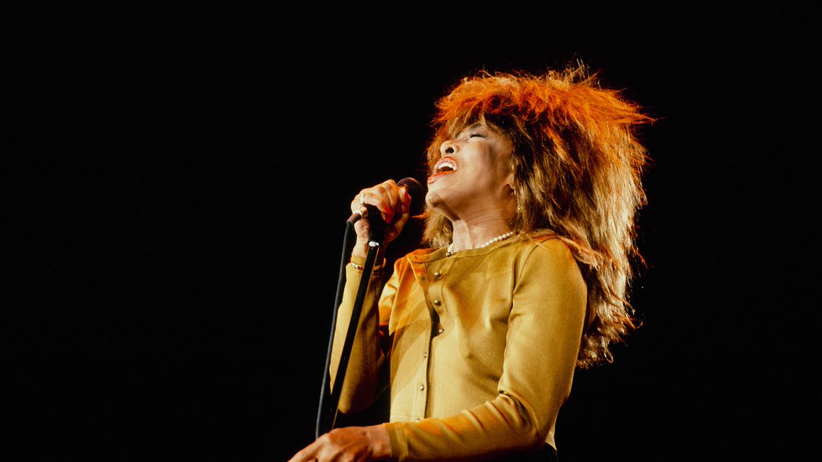RockFM_ES's tweet photo. Hoy felicitamos a todo un icono del Rock &amp; Roll, la incombustible Tina Turner que hoy cumple 82 años. ¡Felicidades! #RockFMérides https://t.co/TAIwZgjZgT