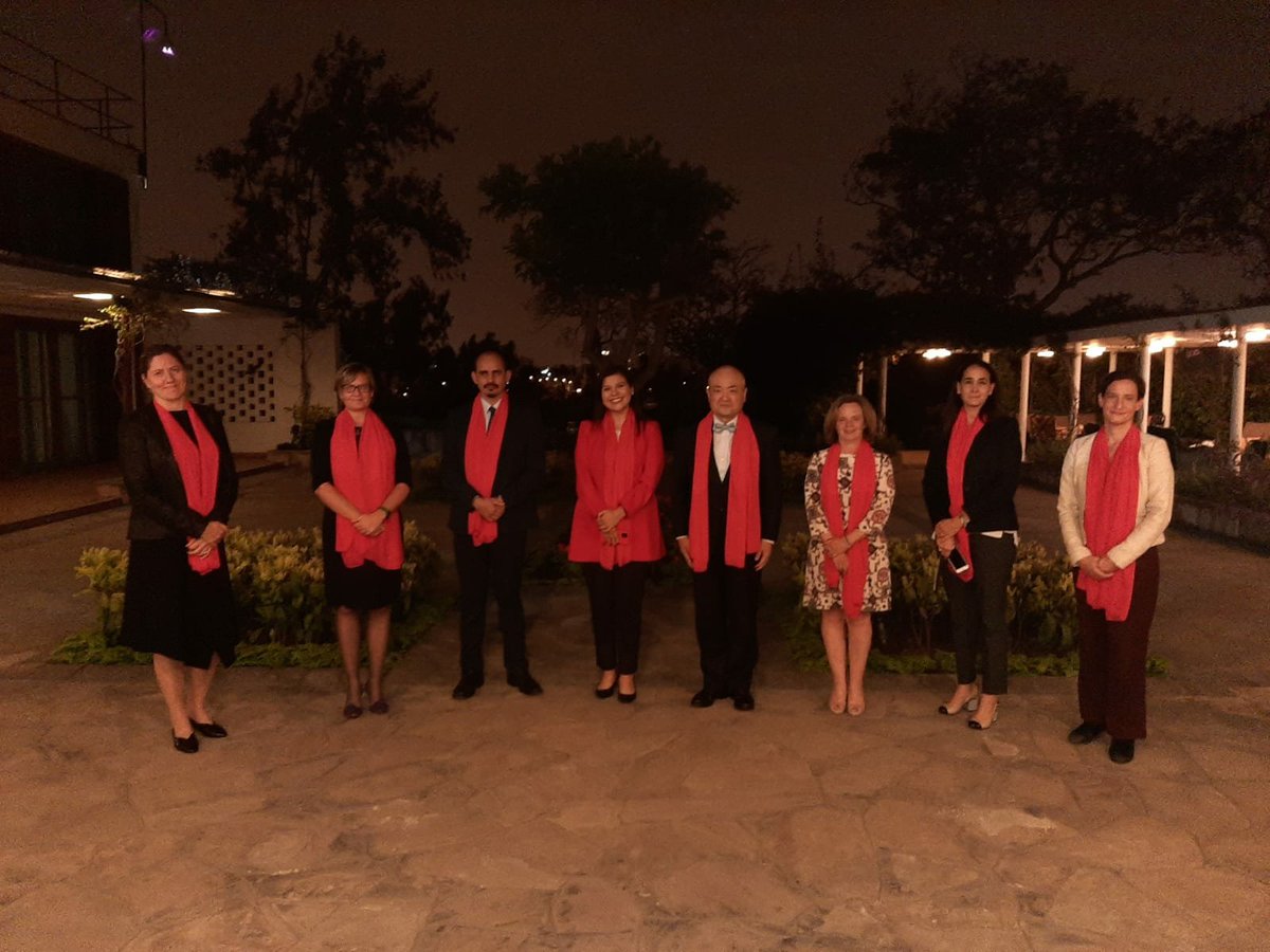 kate_harrisson's tweet photo. Fue un gusto tener en casa Graciela Arrieta de @wim_peru junto con colegas Embajadores para hablar sobre la importancia de aumentar el porcentaje de mujeres en la mineria y hacer que las mujeres jueguen un rol importante para prevenir y resolver  conflictos sociales https://t.co/cCNoPW0Adk