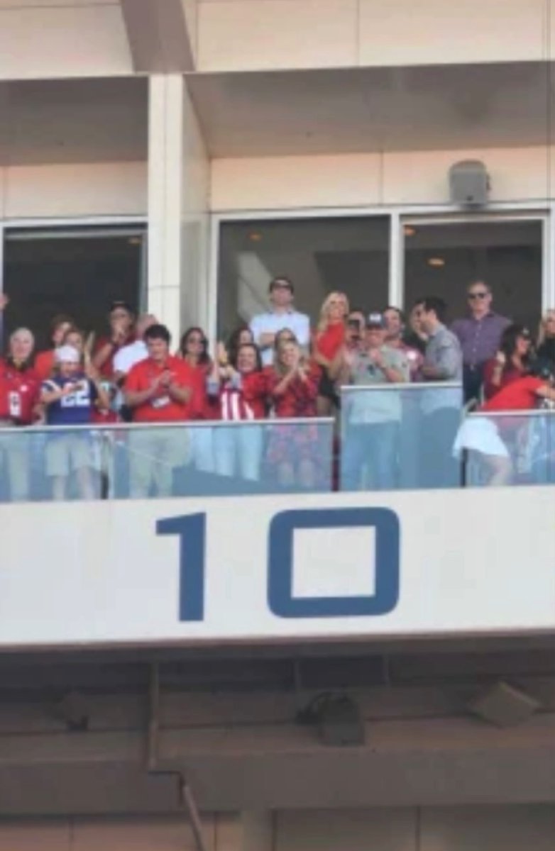 hayscar24's tweet photo. How many games has @OleMissFB won this year? https://t.co/DFn6oEqsih