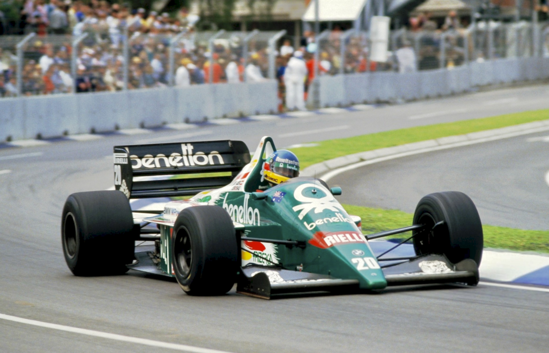 1986 Benetton B186 BMW #20 G.Berger（AUT） Benetton B186 - Wikipedia