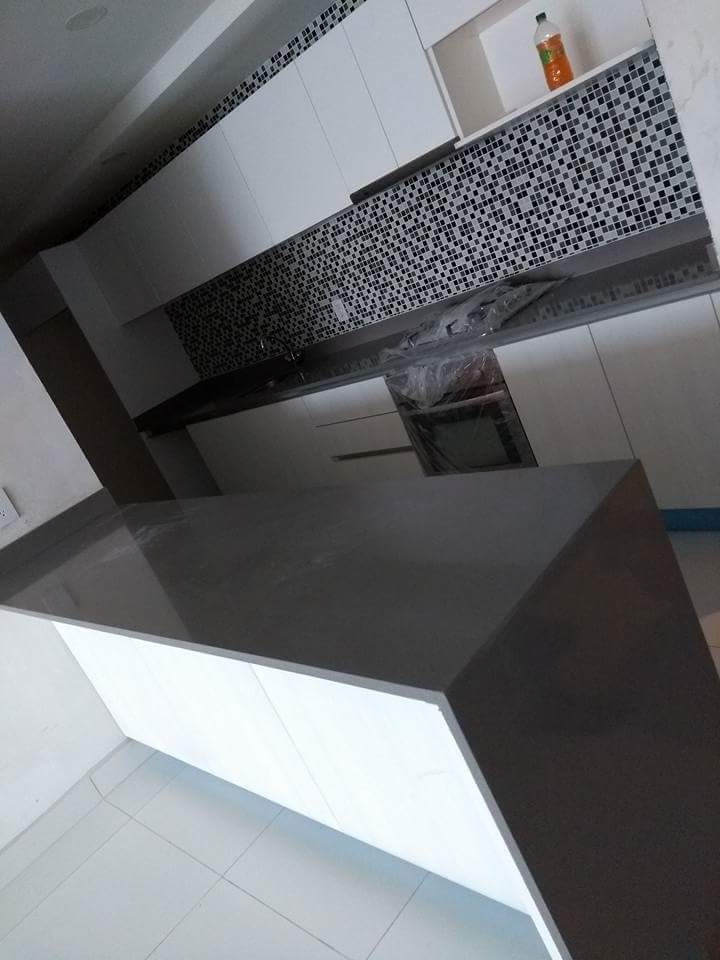 MultidecorD's tweet image. Cubiertas para cocina de cuarzo y superficie solida es una buena opción para embellecer tu casa