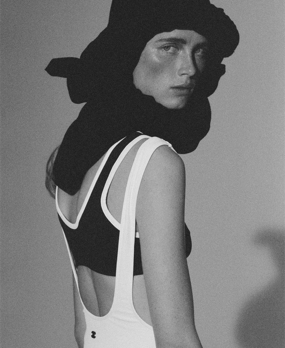 art8amby's tweet photo. #editorial with #RianneVanRompaey by #HenrikPurienne in #MLeMagazineDuMonde #December2021, styling by #EmmanuelleAlt. Hair and makeup by #DamienBoissinot and #ChristelleCocquet #art8amby #art8ambygram #art8ambyeditorial https://t.co/MKVRtWdoqw