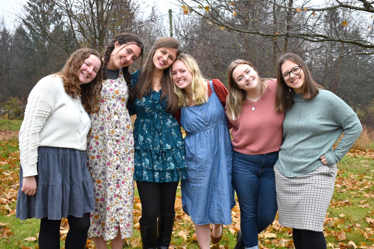 cass_volp's tweet photo. Thankful for my second family❤️🦃🥺 #netministries #Thanksgiving https://t.co/M1tzO2GMlT